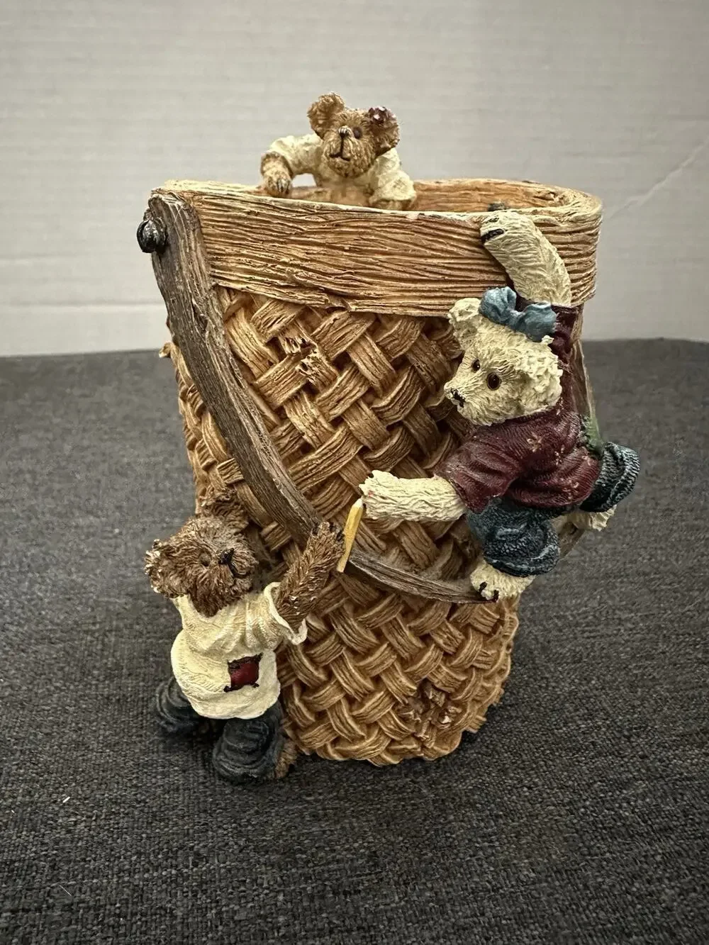 Boyds Bears Scribble Doodle Jot Pencil Holder Basket Resin 4110 2001 Desk Decor